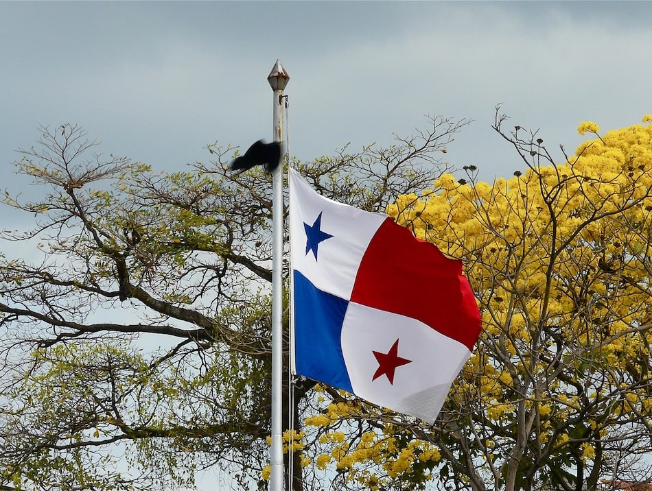 Panama City Mayor Hints at Bitcoin Reserve After El Salvador Visit