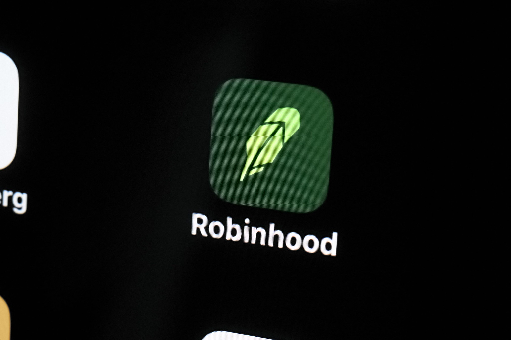 Robinhood Launches Bitcoin Transfers in Europe