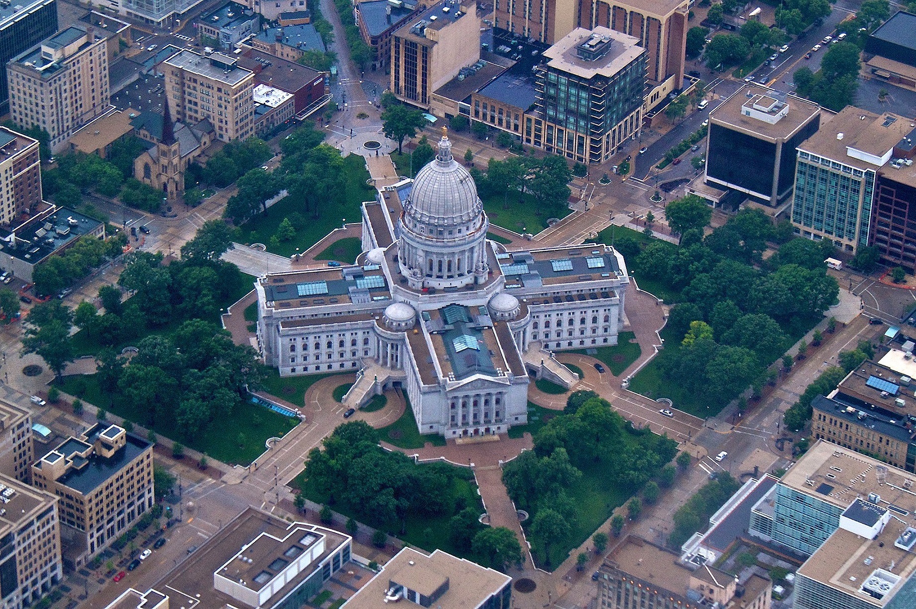 Wisconsin Invests Nearly $100M in BlackRock Bitcoin ETF