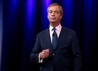 Farage Pledges UK Bitcoin Reserve, Tax Cuts